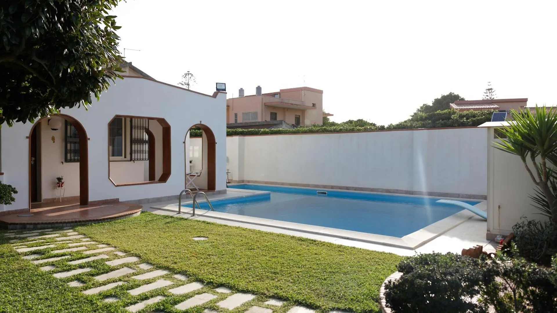 Villa Magnolia Con Piscina Ad Uso Privato Fontane Bianche 0*,